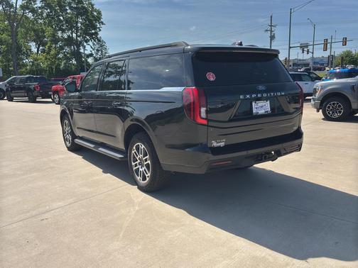 Agate Black Metallic 2025 Ford Expedition Max Active 4x4