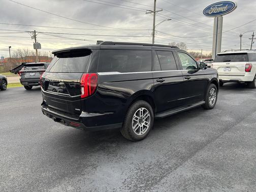 2025 Ford Expedition Max Active 4x4