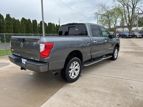2016 Nissan Titan XD SL