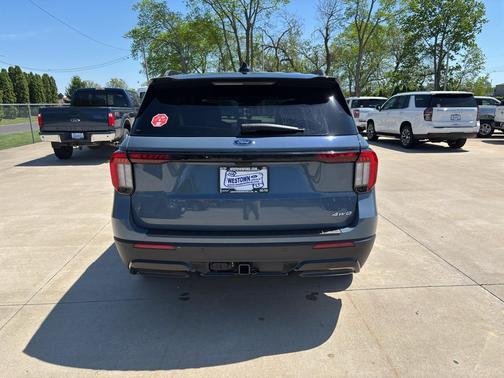 Vapor Blue Metallic 2025 Ford Explorer ST-Line