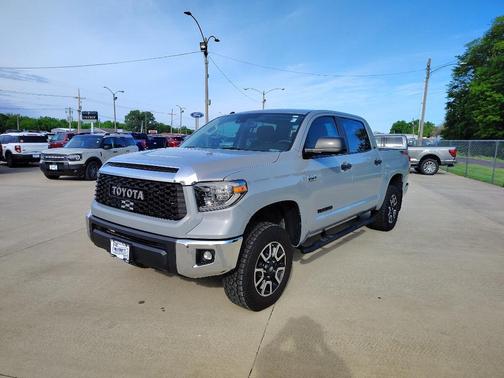 Cement 2018 Toyota Tundra SR5