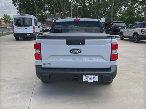 Space White Metallic 2025 Ford Maverick XL