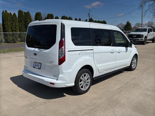 2022 Ford Transit Connect XLT w/Rear Liftgate
