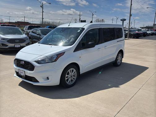 2022 Ford Transit Connect XLT w/Rear Liftgate
