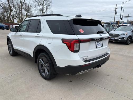 Star White Metallic Tri-Coat 2026 Ford Explorer Active