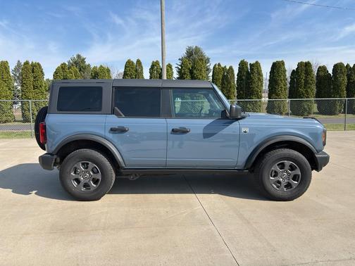 Azure Gray Metallic Tri-Coat 2025 Ford Bronco Big Bend