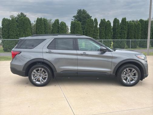 Carbonized Gray Metallic 2026 Ford Explorer Active