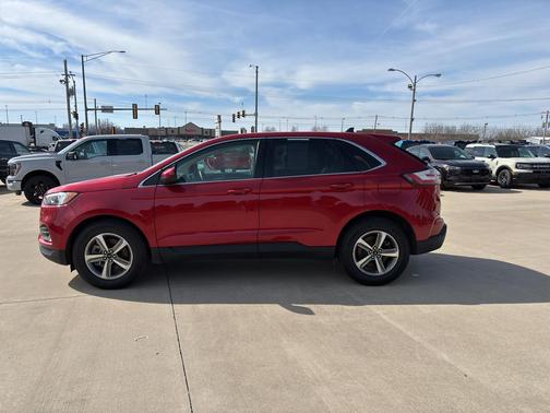 Rapid Red Metallic Tinted Clearcoat 2024 Ford Edge SEL