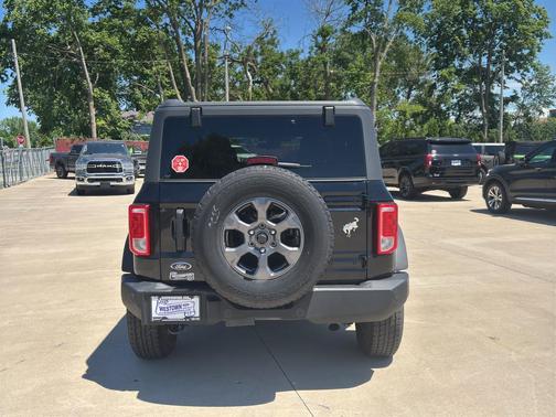 Shadow Black 2025 Ford Bronco Big Bend