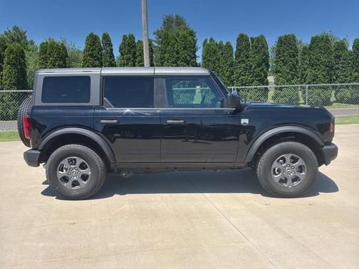 Shadow Black 2025 Ford Bronco Big Bend