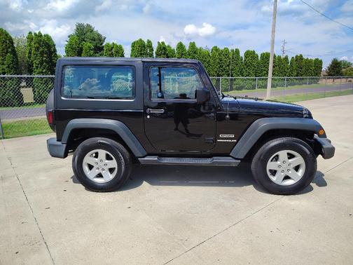 2016 Jeep Wrangler Sport