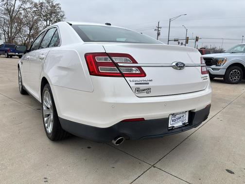 2015 Ford Taurus Limited