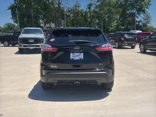 Agate Black Metallic 2022 Ford Edge SEL