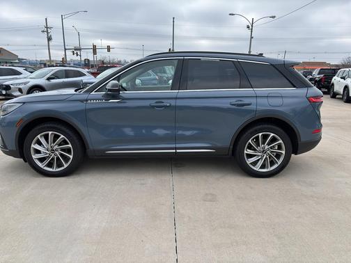 2025 Lincoln Corsair Premiere