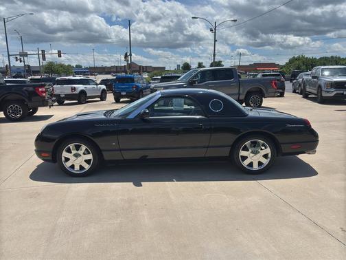 Evening Black 2003 Ford Thunderbird