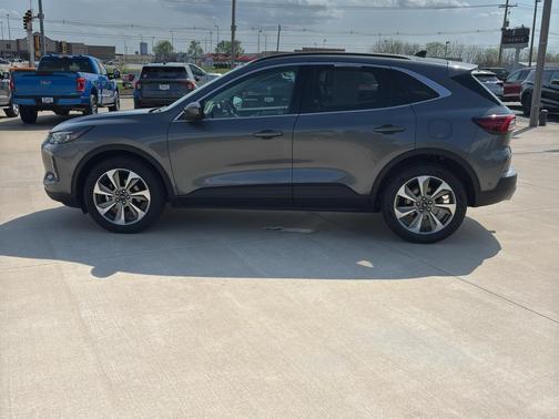 2023 Ford Escape Platinum