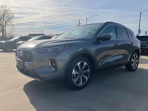 2023 Ford Escape Platinum