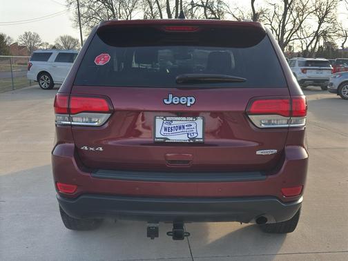 2020 Jeep Grand Cherokee Laredo