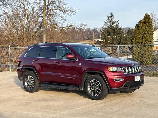 2020 Jeep Grand Cherokee Laredo