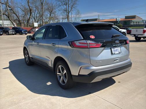 Iconic Silver Metallic 2024 Ford Edge SEL