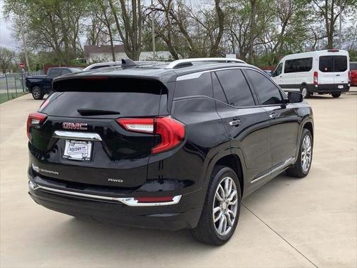 2023 GMC Terrain Denali