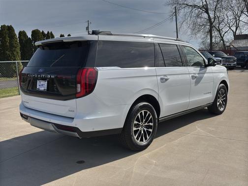 Oxford White 2025 Ford Expedition Max Platinum