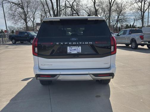 Oxford White 2025 Ford Expedition Max Platinum