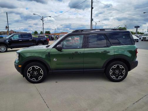 Eruption Green Metallic 2025 Ford Bronco Sport Outer Banks