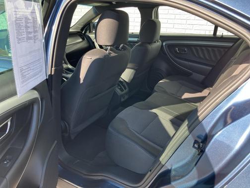 2018 Ford Taurus SEL
