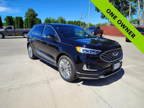 Agate Black 2020 Ford Edge Titanium