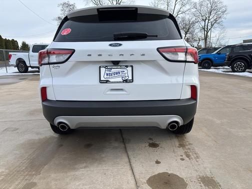 2022 Ford Escape S