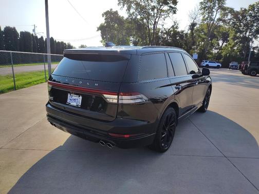 Infinite Black Metallic Clearcoat 2025 Lincoln Aviator Reserve AWD