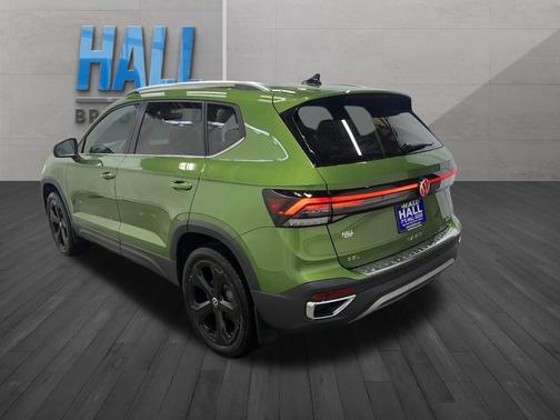 2025 Volkswagen Taos 1.5T SEL