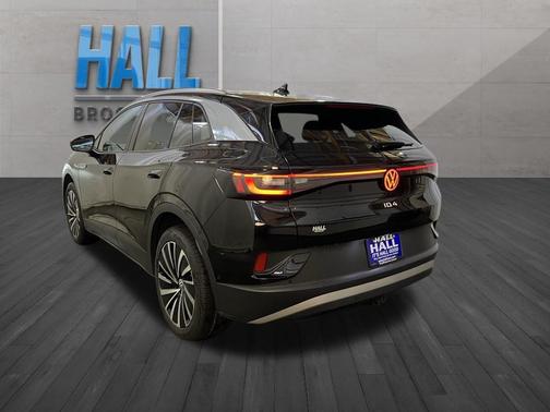 Deep Black Pearl Effect 2023 Volkswagen ID.4 Pro S Plus