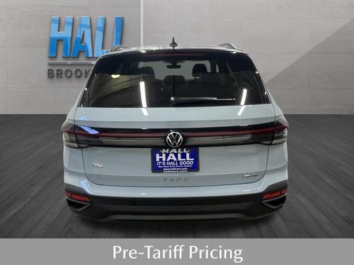 2025 Volkswagen Taos 1.5T SE Black