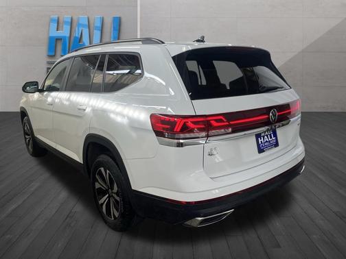 2024 Volkswagen Atlas 2.0T SE