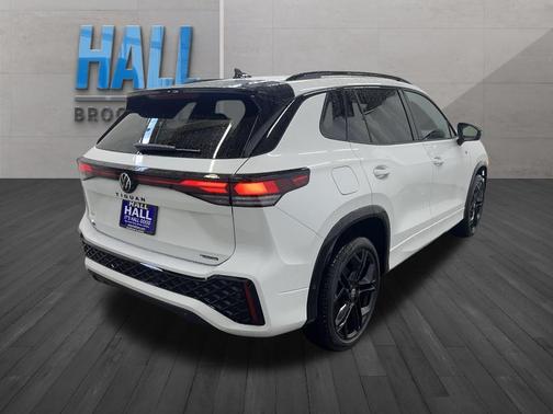 2025 Volkswagen Tiguan 2.0T SE R-Line Black