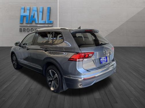 2024 Volkswagen Tiguan 2.0T Wolfsburg Edition