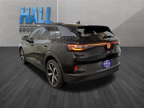 Deep Black Pearl Effect 2023 Volkswagen ID.4 Pro S