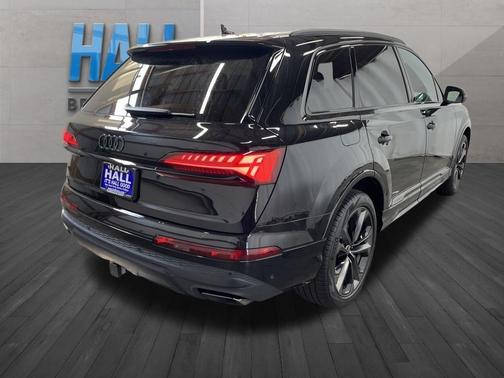 2025 Audi Q7 55 Premium Plus