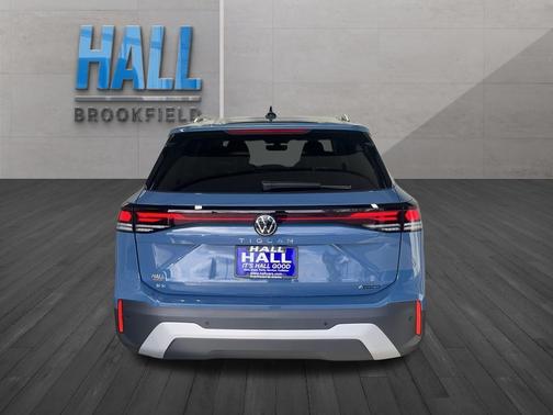 2025 Volkswagen Tiguan 2.0T SE