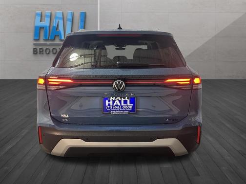 Monterey Blue Pearl 2025 Volkswagen Tiguan 2.0T SE