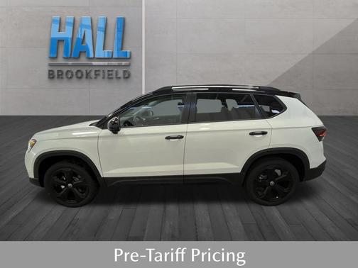 2025 Volkswagen Taos 1.5T SE Black