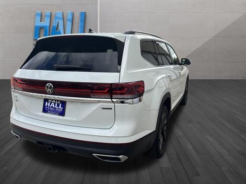 2025 Volkswagen Atlas 2.0T SE