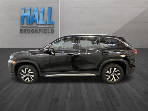 Deep Black Pearl Effect 2026 Volkswagen Tiguan 2.0T S