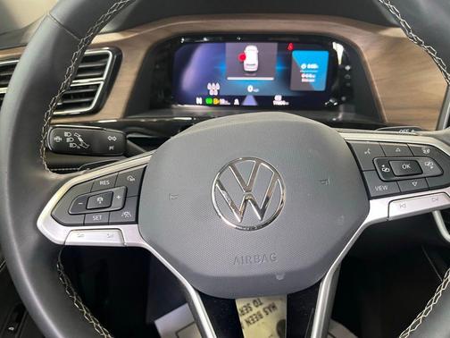 2024 Volkswagen Atlas 2.0T SE
