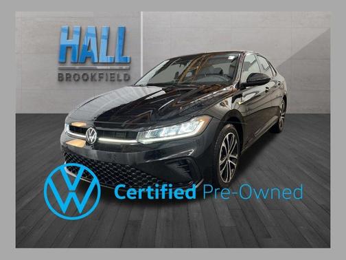 Deep Black Pearl Effect 2025 Volkswagen Jetta 1.5T Sport