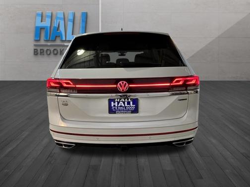 Opal White Pearl Effect 2024 Volkswagen Atlas 2.0T SEL Premium R-Line