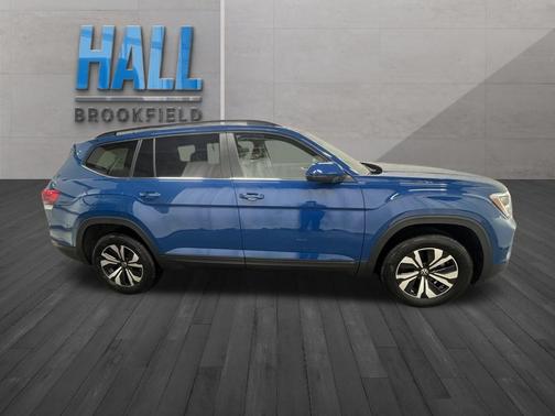 2025 Volkswagen Atlas 2.0T SE