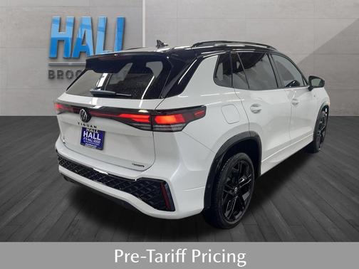 2025 Volkswagen Tiguan 2.0T SE R-Line Black